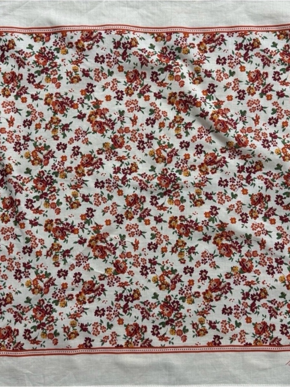 Sezane Floral Border Cotton scarf - White and Red